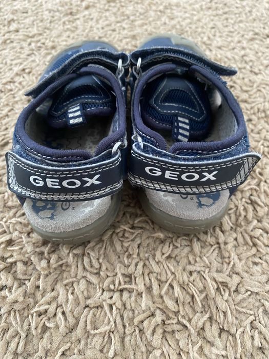 Детски сандали Geox