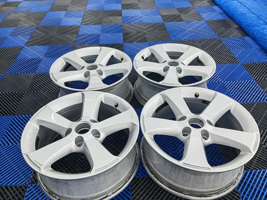 Jante Aliaj R16 VAG / 5x112