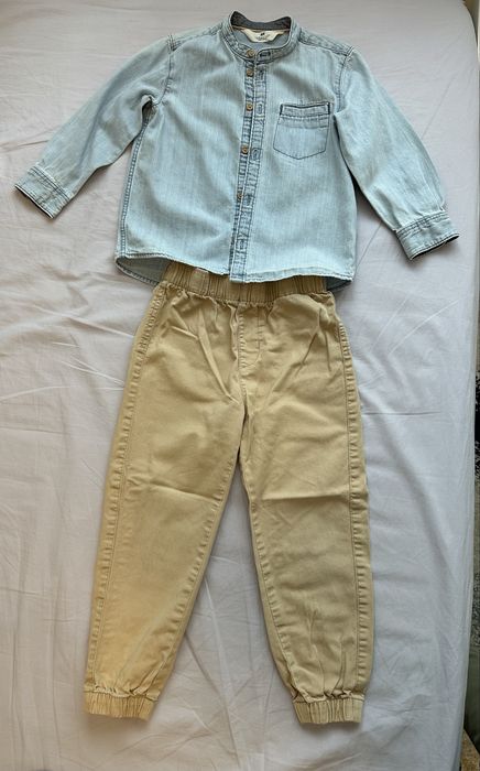 2 seturi de 2 piese cu camasa / tricou polo si pantaloni H&M, 110 cm