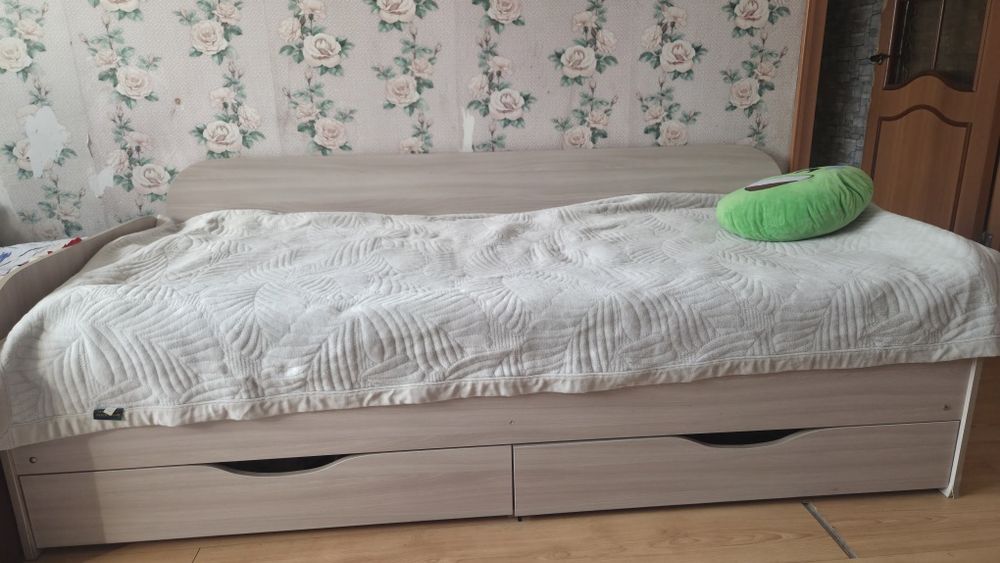 Кровать односпальная