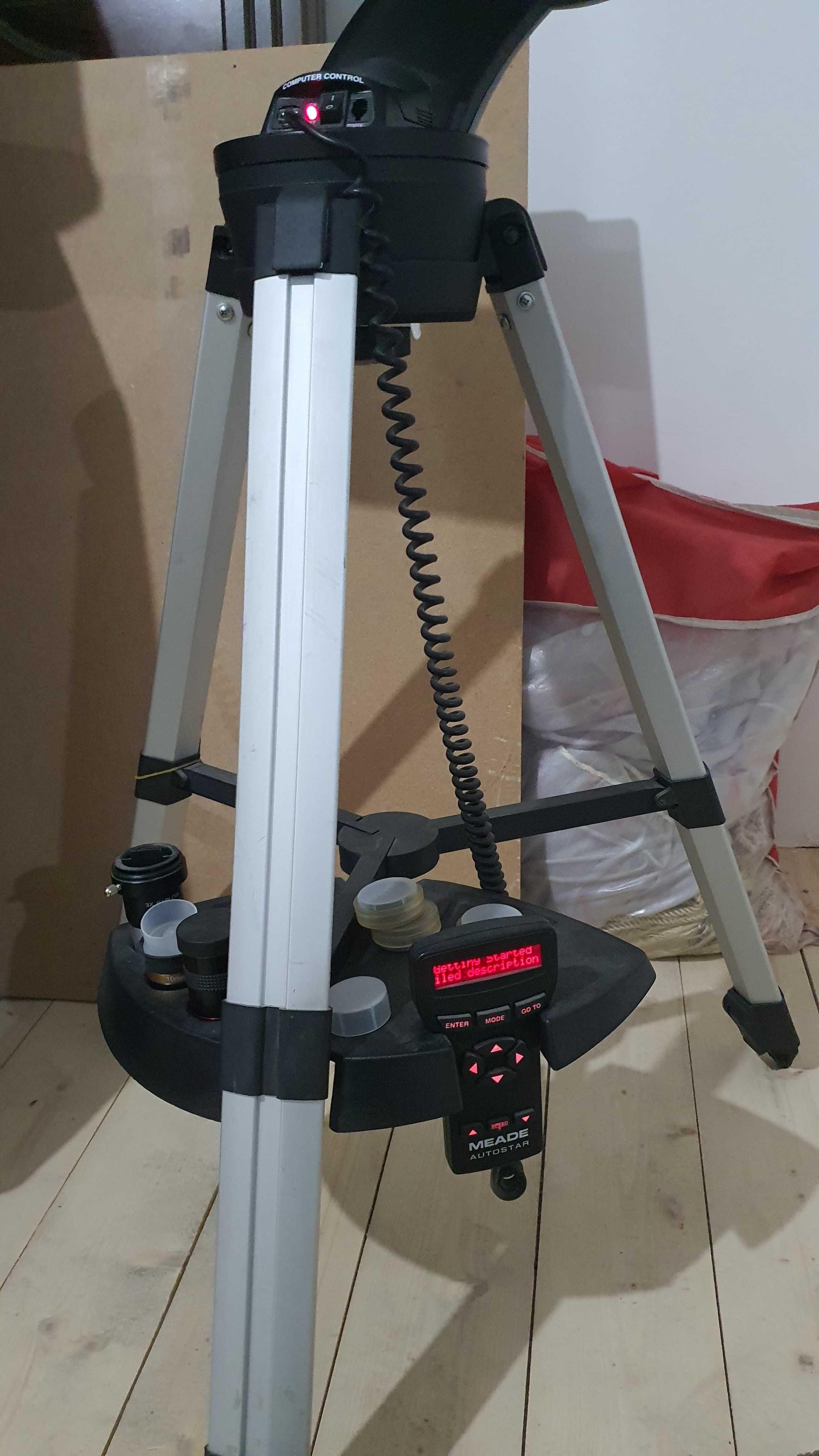 MEADE DS-2102 D=102 F=800