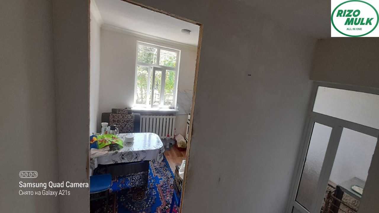 Назарбекда 5 хонали квартира сотилади. NR494/103