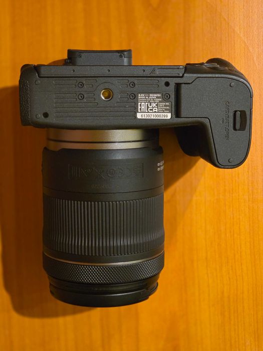 Canon EOS RP kit cu obiectiv Canon RF 50mm f/1.8