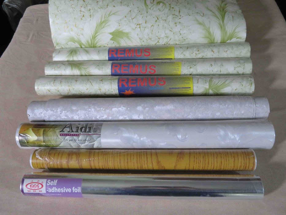 Обои разные остатки 4 рулона и разные по рулону