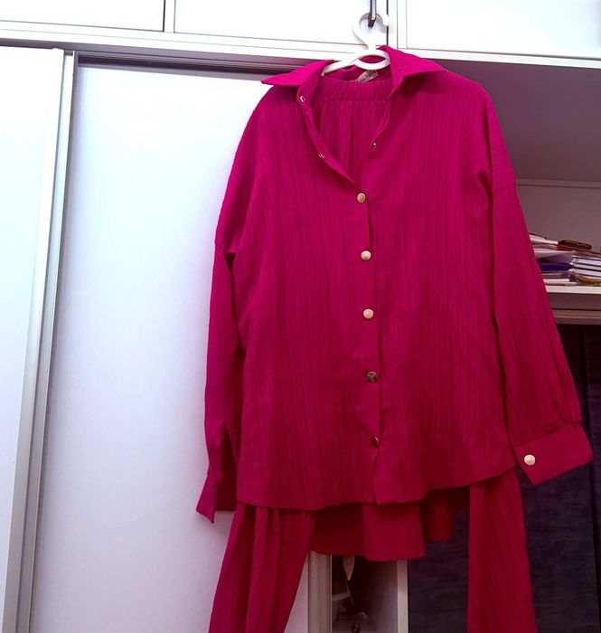 Аёллар кийми сотилади