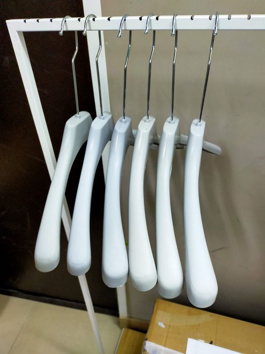 Продам вешалки плечики