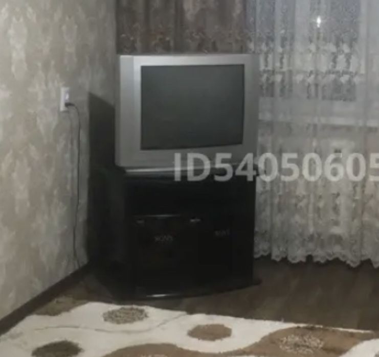 Продам тумбу под телевизор