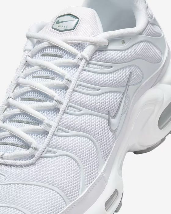 НОВИ! Nike Air Max Plus Tn "Triple White"