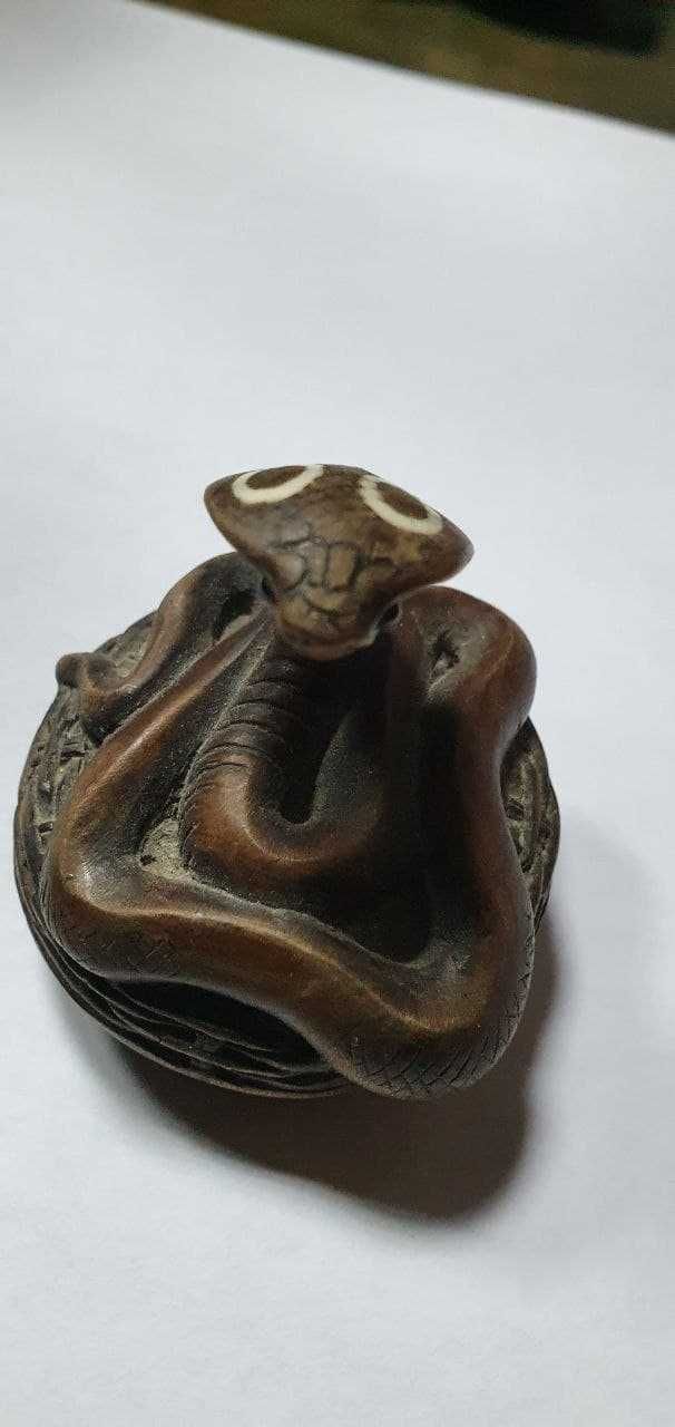 статуэтка ручной работы деревянная Змея Кобра