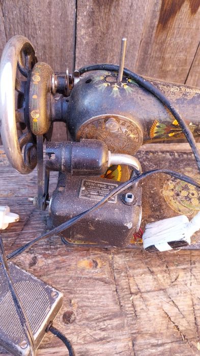 Mașina de cusut originala