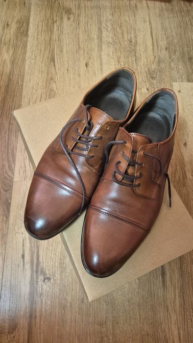 Pantofi piele naturala - marimea 41