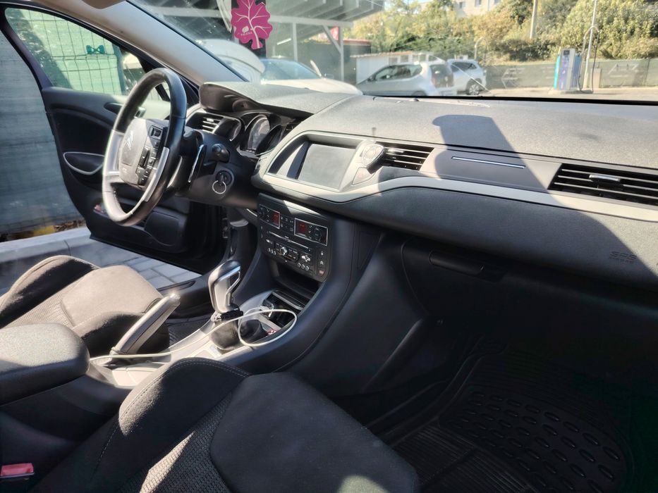 Vînd Citroen C5 2011