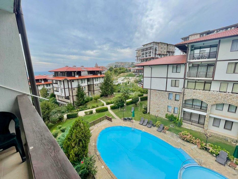 Обзаведен двустаен апартамент с гледка море в комплекс „Етъра 2“