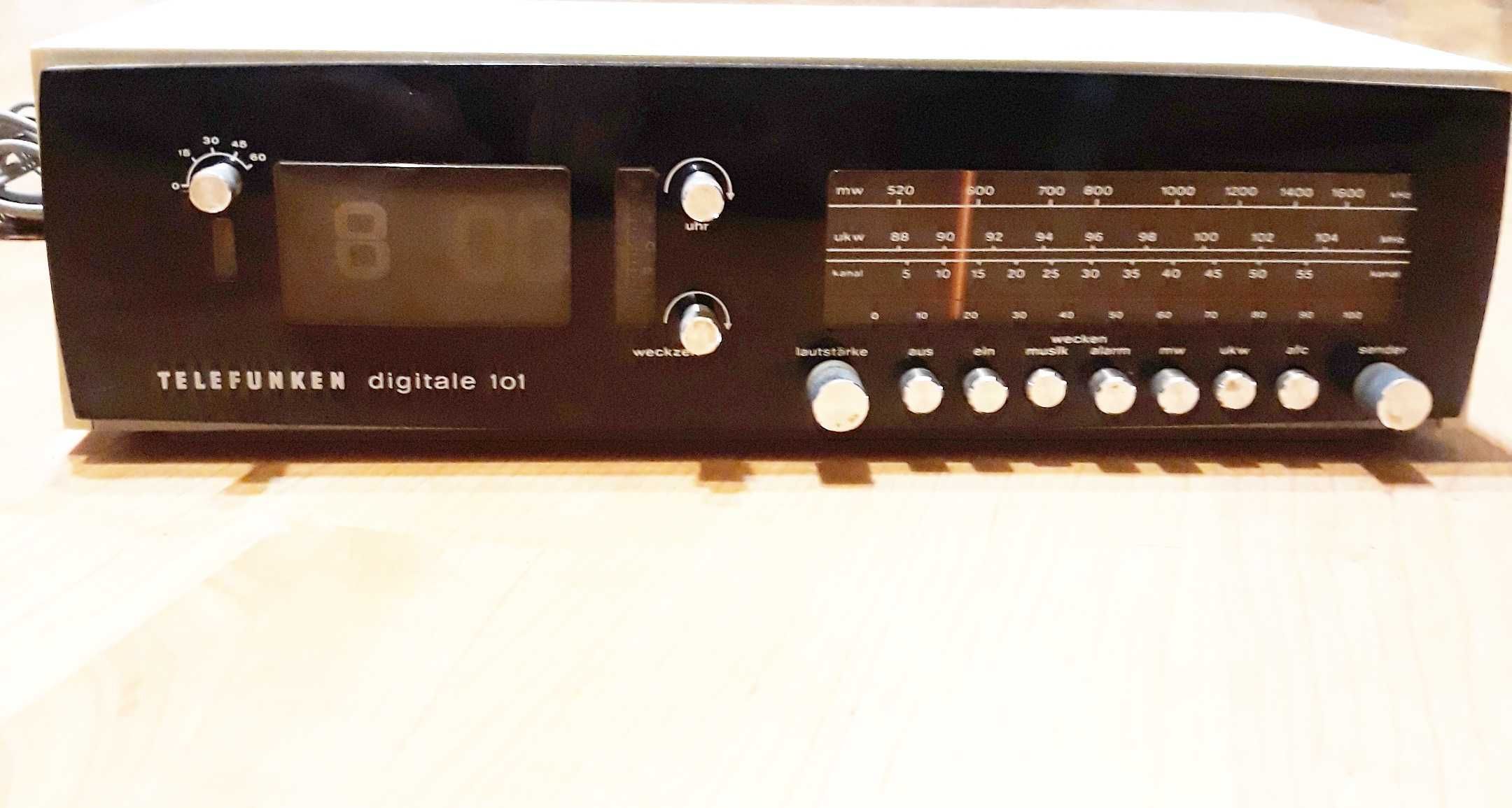 Radio TELEFUNKEN DIGITALTE 101 - cu ceas Flip ,ireprosabil -1970