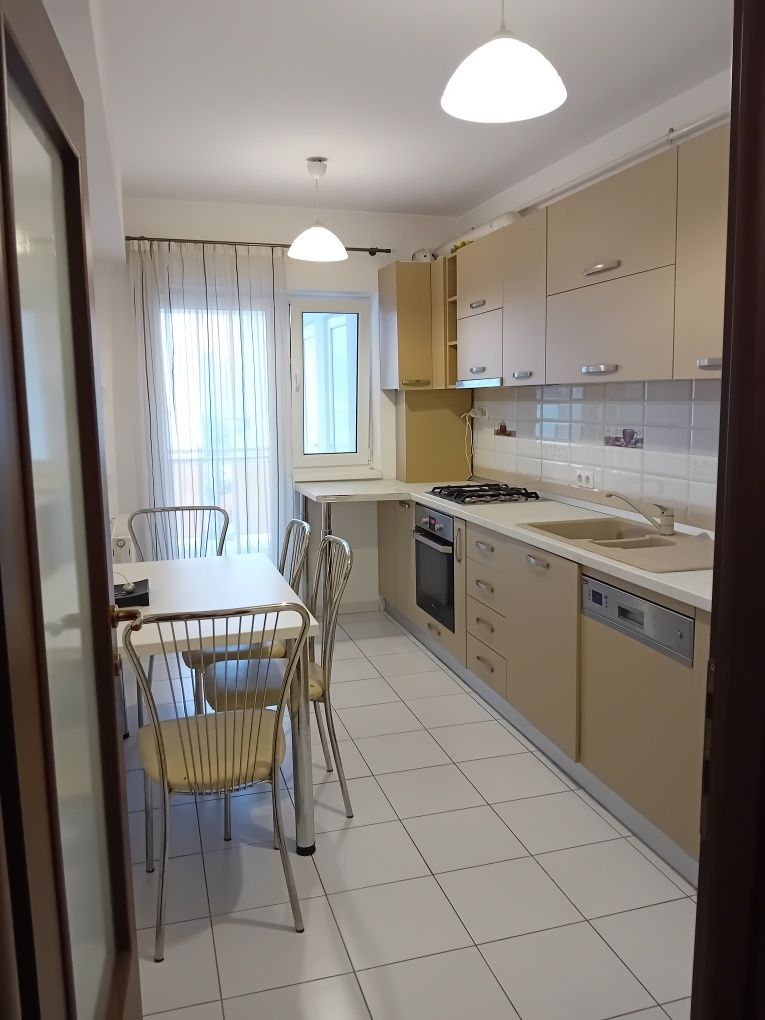 Proprietar, vând apartament 3 camere, etaj 1, str. Liviu Ciulei, Sibiu