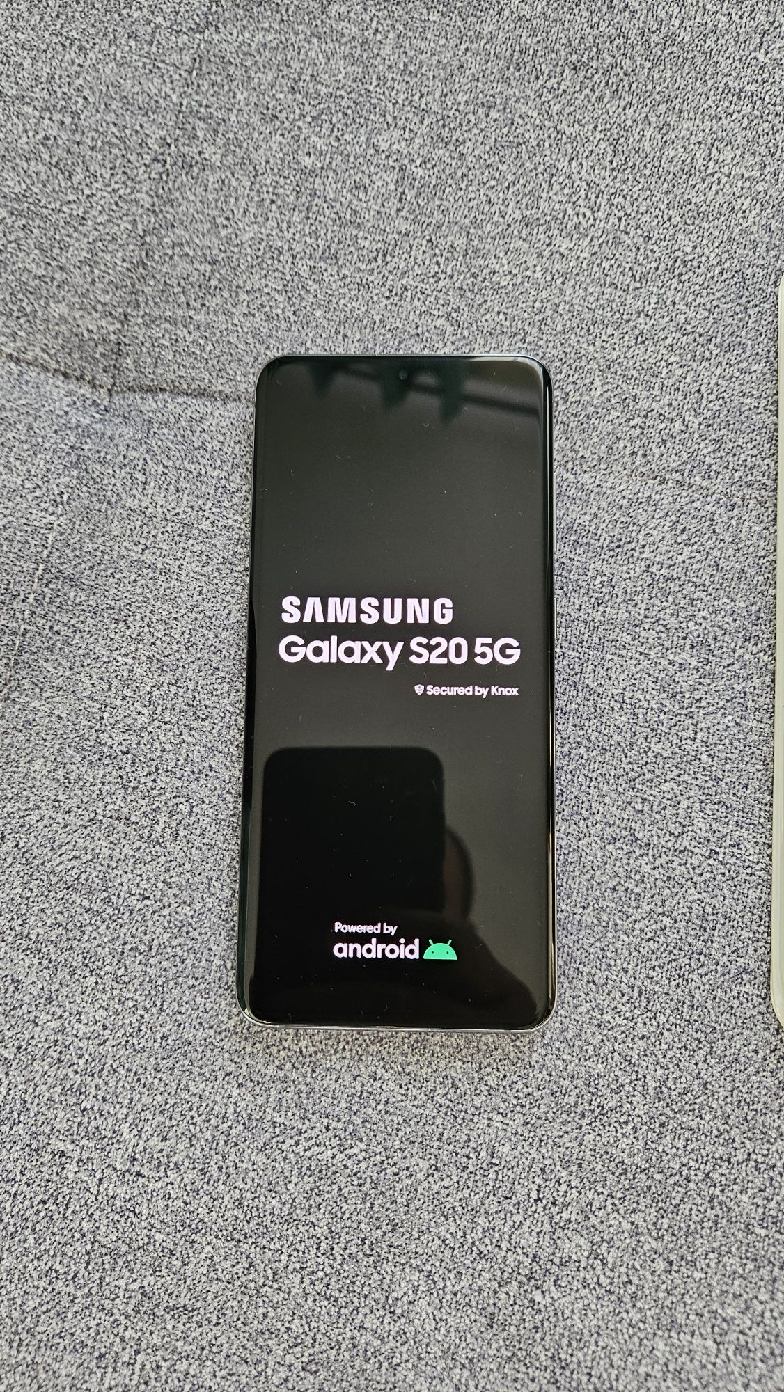 Samsung Galaxy S20 5G, 128GB, baterie 95%, impecabil