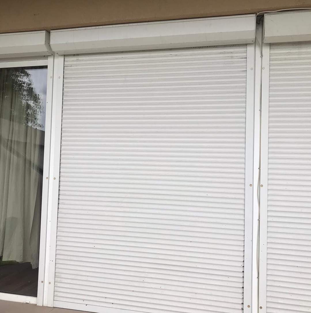 Reparatii Rulouri exterioare si Termopane