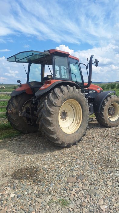New Holland M 160 vând