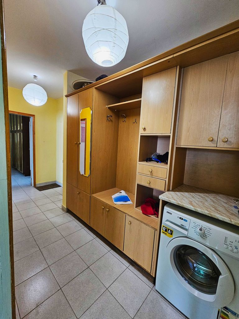 Продава се Тристаен апартамент в Велико Търново, Център - 91 кв.м за 1077 €/кв.м - Снимка #4