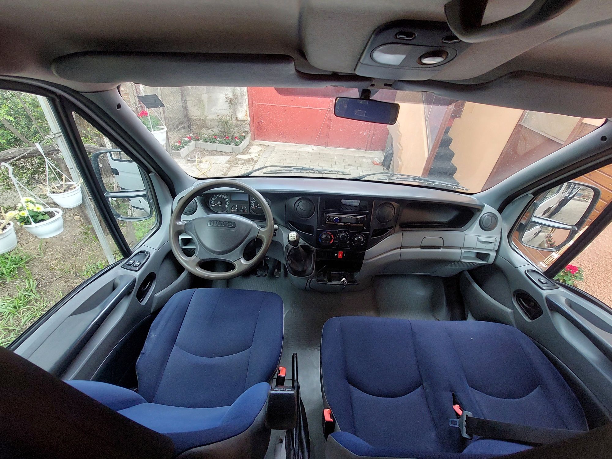 Iveco Daily // 3 Litri //Cabina Dubla 7 Locuri si bena //