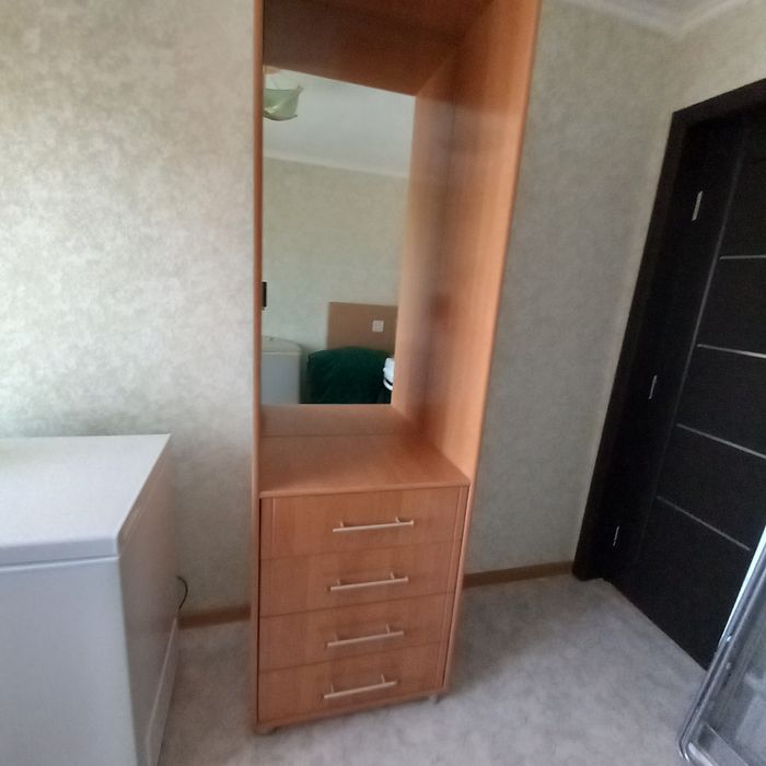 Продается прихожая б/у в отличном состоянии.