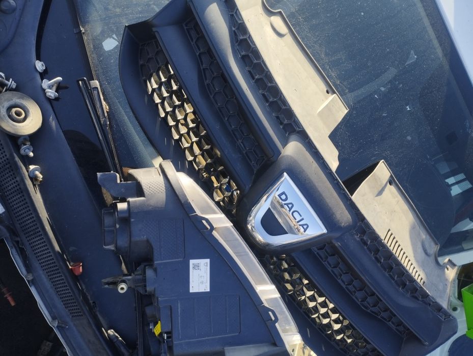 Grila bara Dacia Logan 2 2013-2016