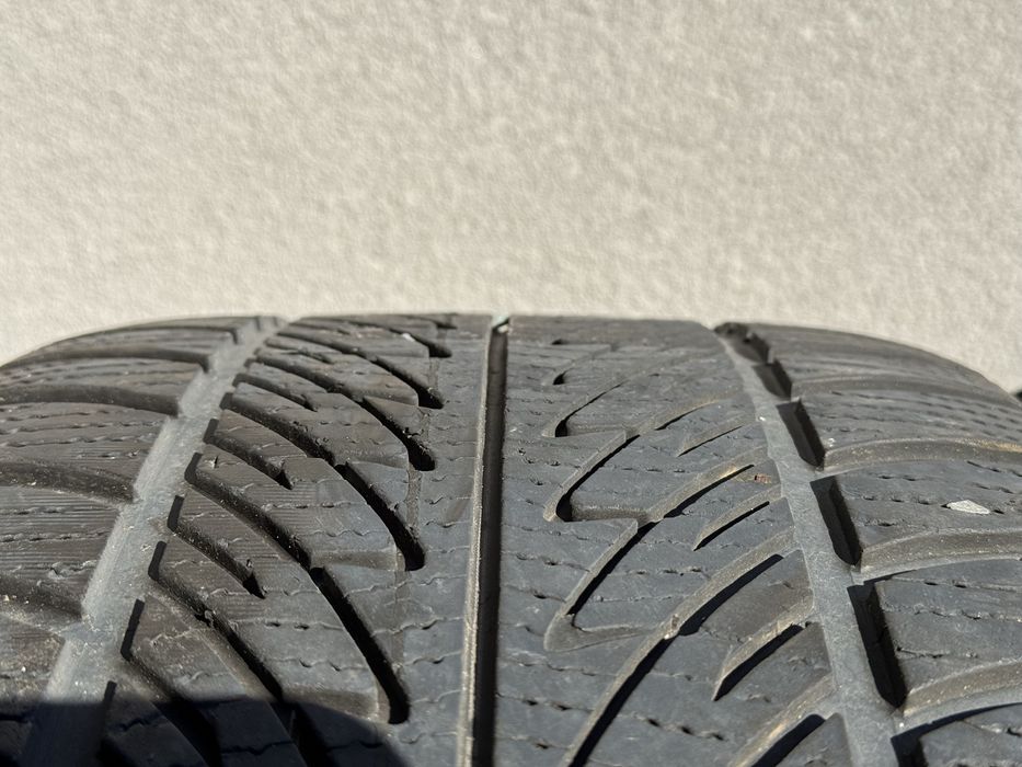 2 buc. anvelope iarna GoodYear UltraGrip 8 285/45/20 Audi Q7