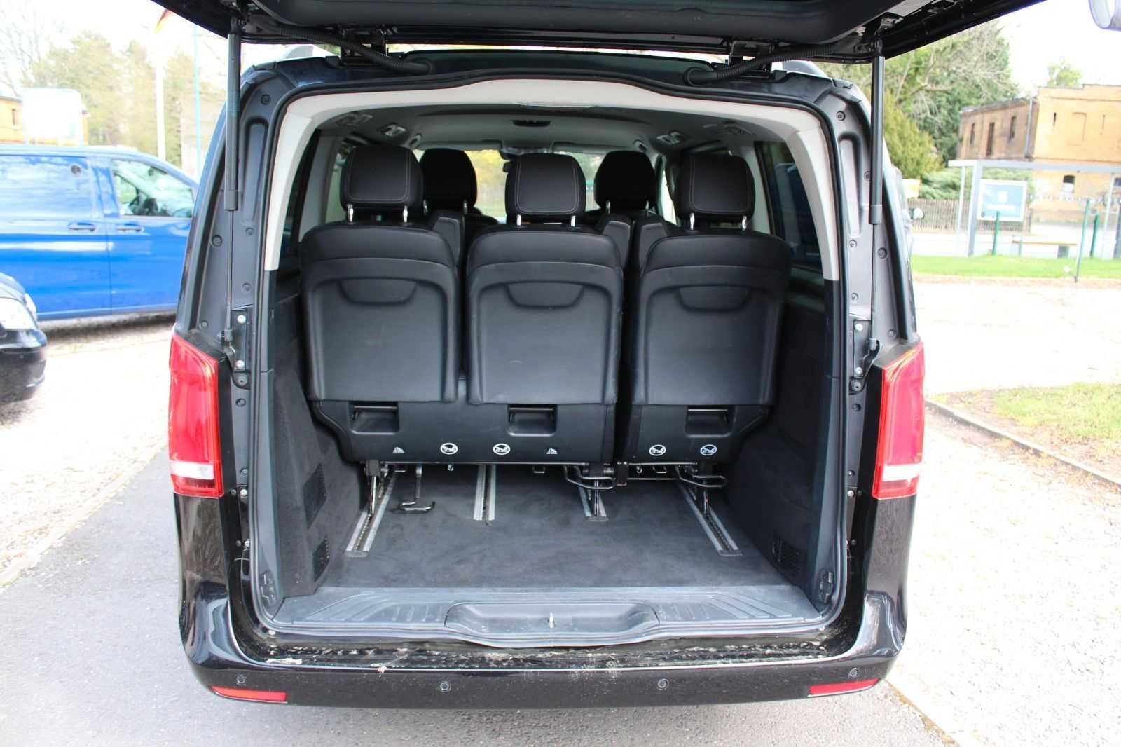 поддържан Mercedes-Benz V 220