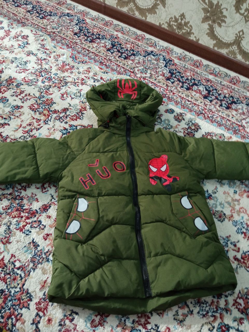 Куртка детская 4-5 лет новая
