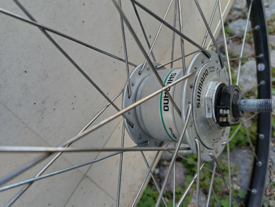 Капла задна Shimano 28 ' и две външни гуми Rubena Fl