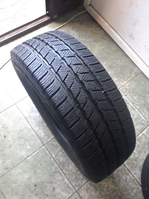 4 anvelope 215/65/16 C Continental de iarna