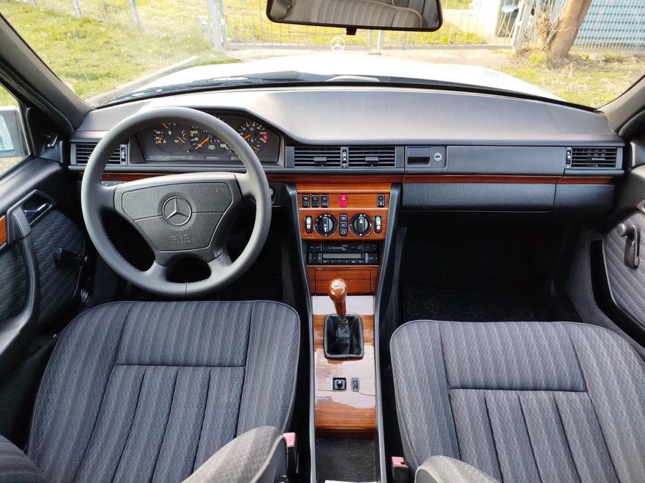 Mercedes Benz W124 230TE Atestat Vehicul Istoric