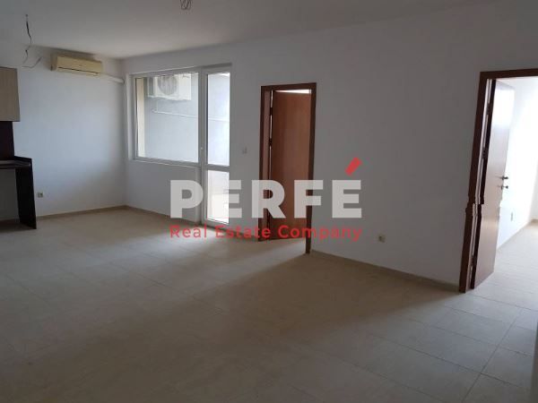 Продава се Тристаен апартамент в к.к. Слънчев бряг - 82 кв.м за 915 €/кв.м - Снимка #1