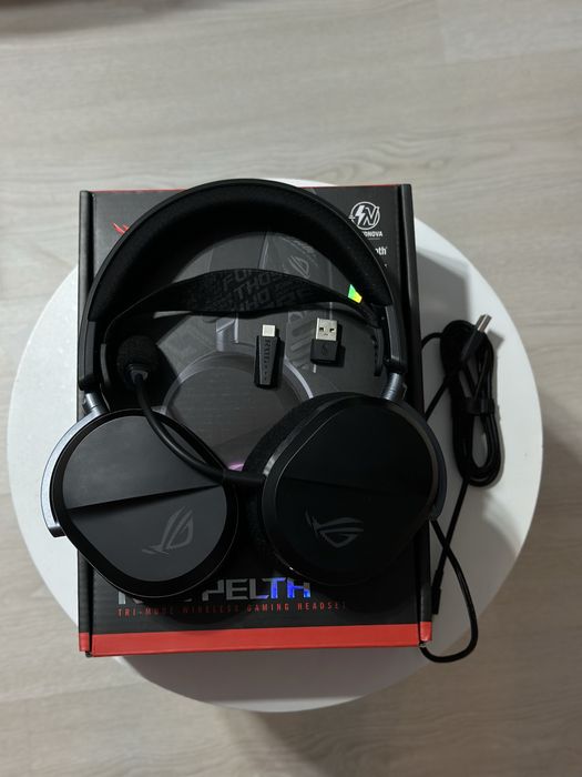 Căști Gaming Wireless ASUS ROG Pelta - aproape noi