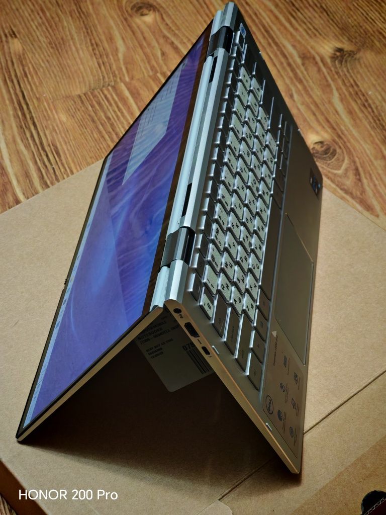 Ультрабук Dell Inspiron 13 сенсорный экран 8/512
