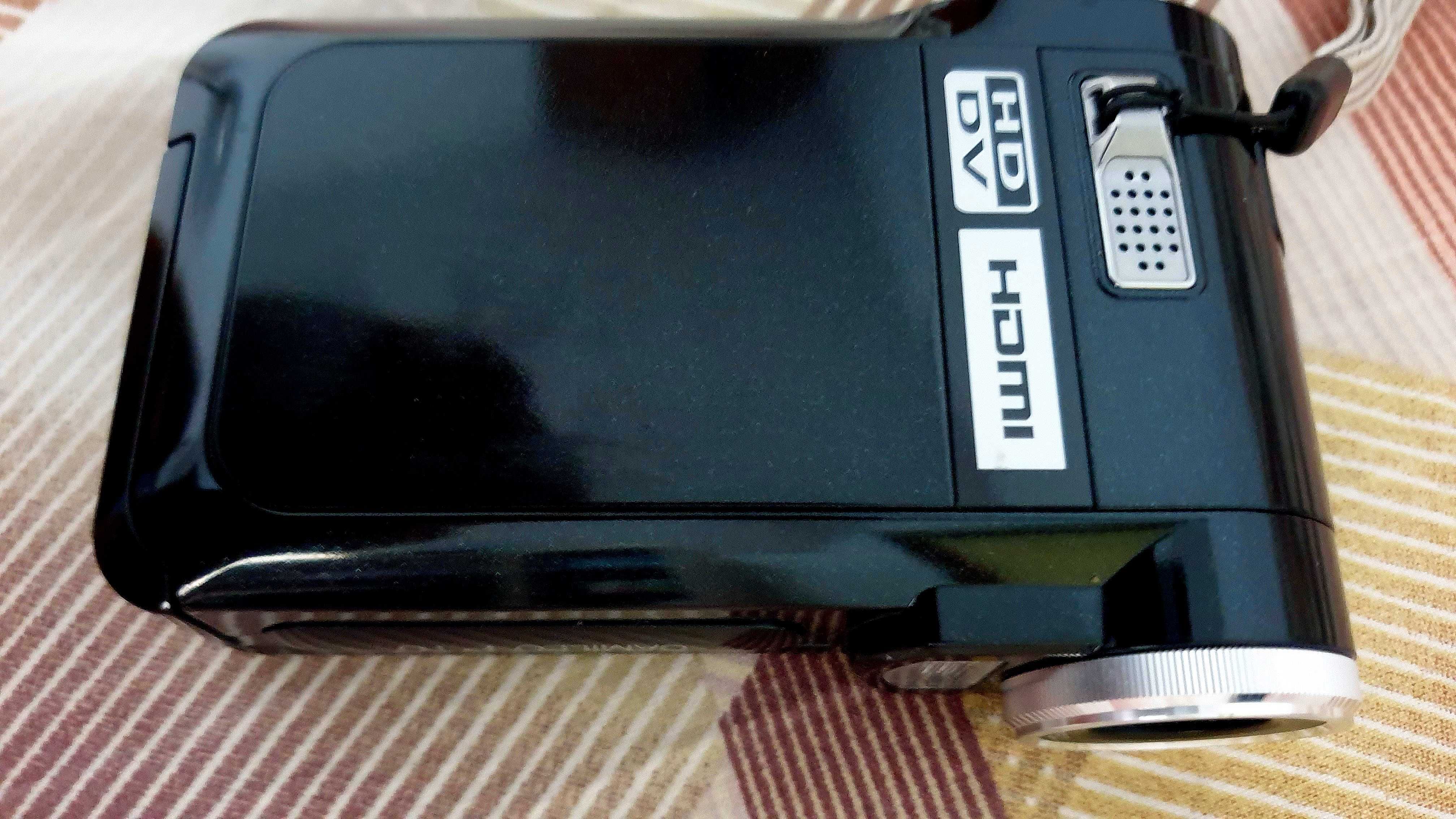 Видеокамера TOSHIBA Camileo P10 HD