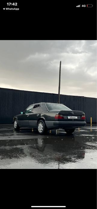 Мерседес 124 E230