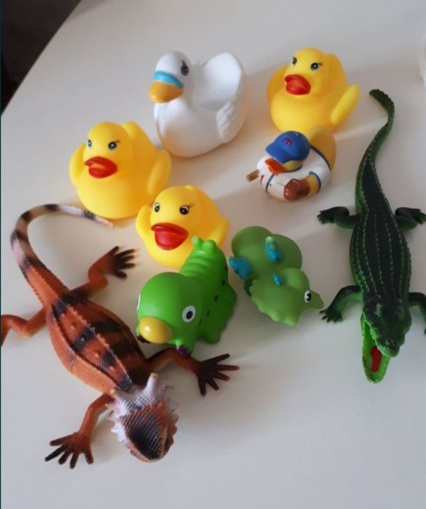 Игрушки для купания ребенка