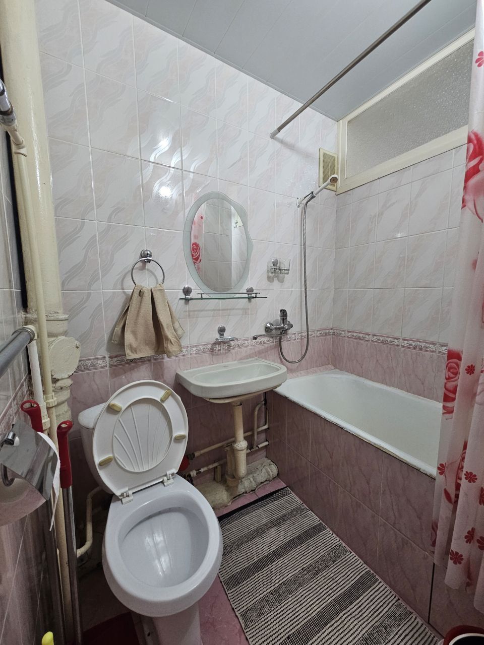 Продаётся 1/5/5 Буюк ипак йули метро