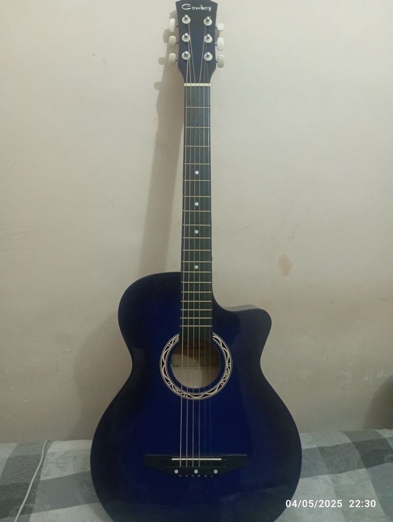 Gitara Akustik yangi