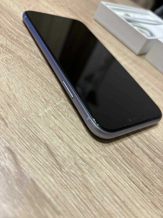Продавам Iphone 11