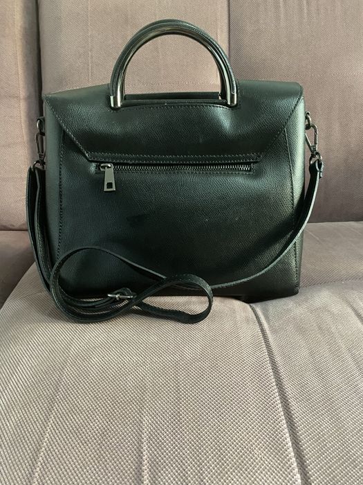 Geanta neagra din piele