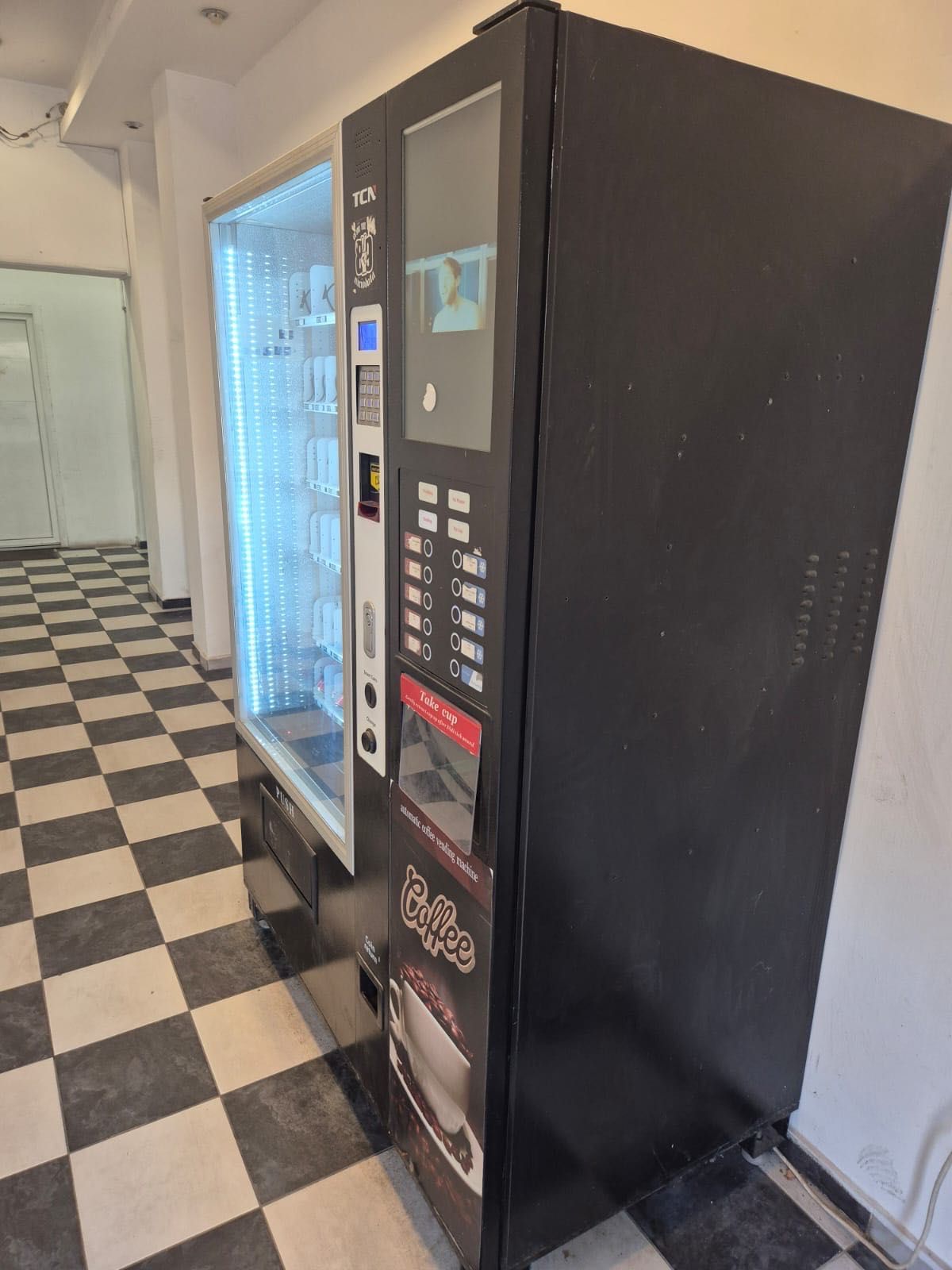 Aparat vending + Cafe TCA