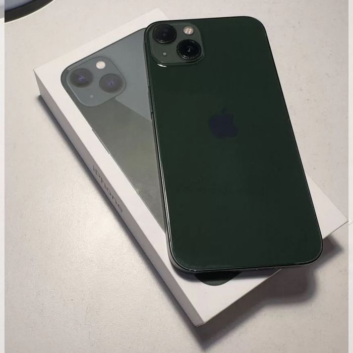Продам телефон iPhone 13 айфон
