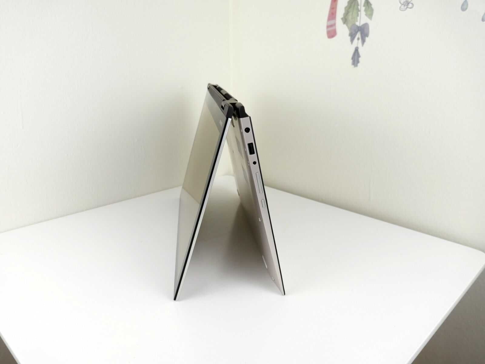 Срочно продается сенсорный ноутбук Тошиба