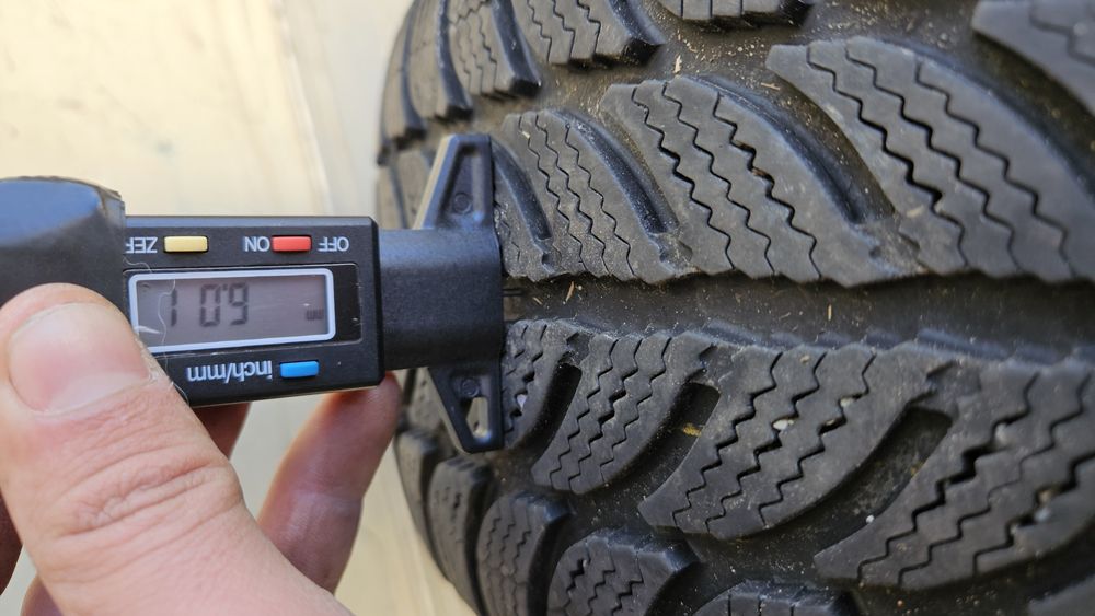 2бр гуми 195 65 15 дебика