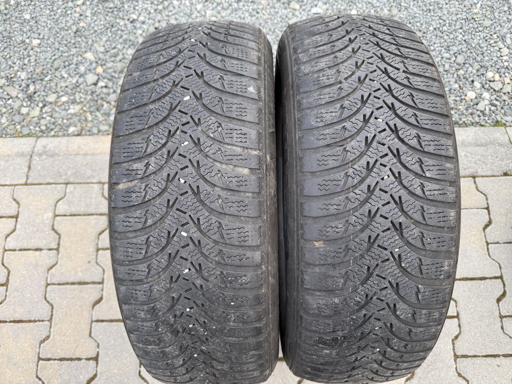 2бр. Зимни Гуми 215/60R/17 -KUMHO- DOT:1719- 4.2мм.