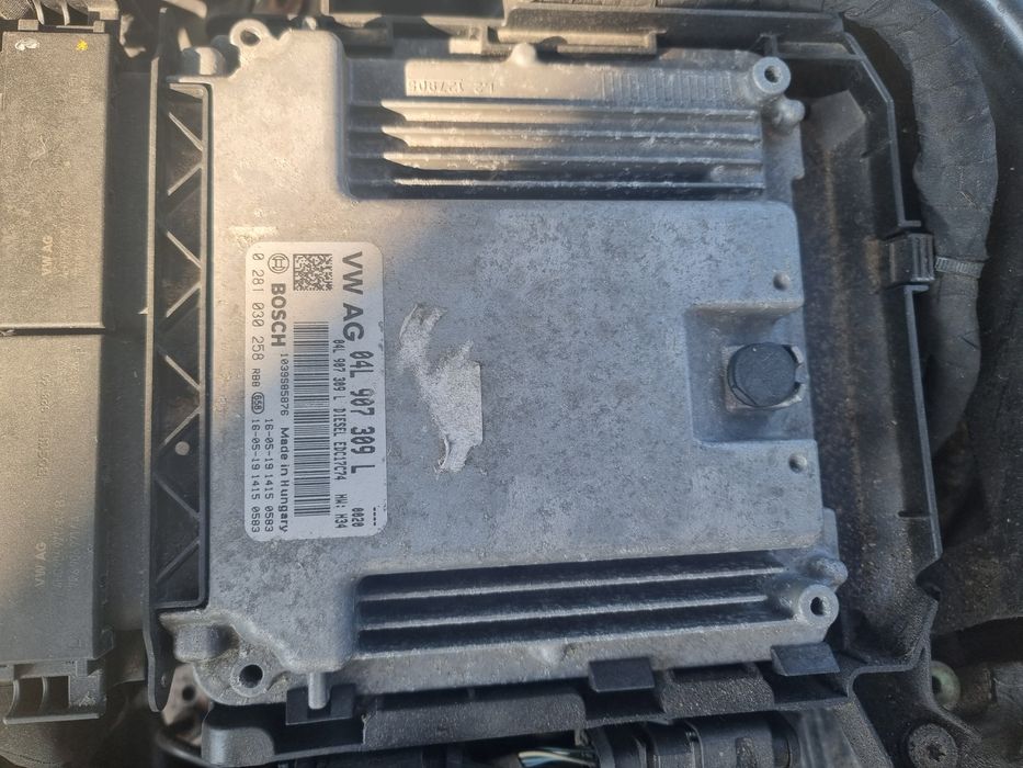 Calculator motor ecu audi a4 a5 q5 a6 vod 04L907309L