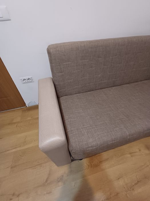Vând canapea extensibilă