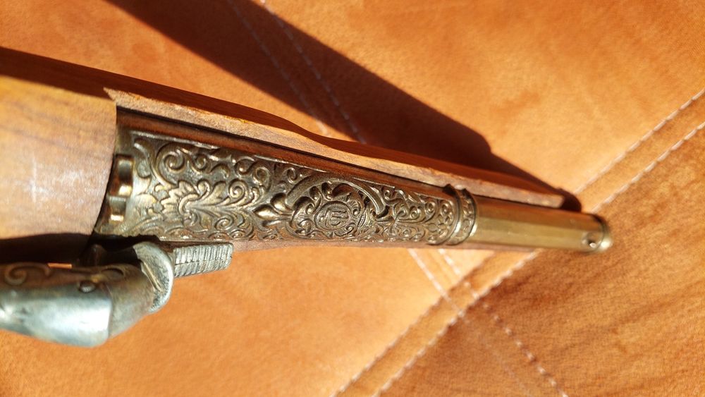 Pistol medieval vintage
